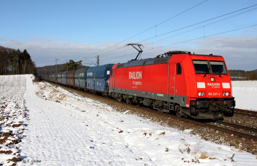 DB Railion 185 247-4 vor Ganzzug PKP Cargo Schttgut Richtung Regensburg, KBS 880 Nrnberg - Passau, fotografiert bei Krappenhofen am 19.12.2011