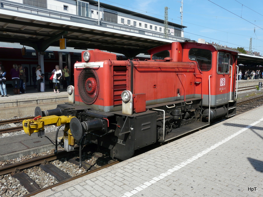 DB - Rangierlok 335 122-8 im Bahnhof von Freiburg i.B am 22.09.2010