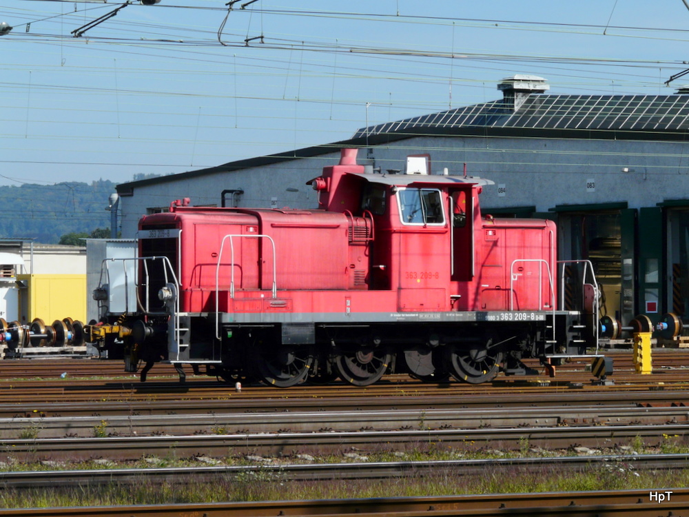 DB - Rangierlok 363 209-8 unterwegs im Areal des Badischen Bahnhofs in Basel am 22.09.2010