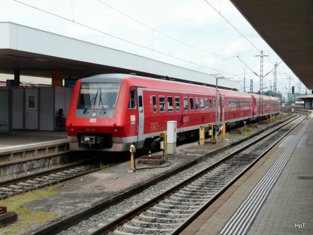DB - Regio mit dem TW 611001-7 + 611 ...im Bahnhof Basel Badisch am 28.07.2012