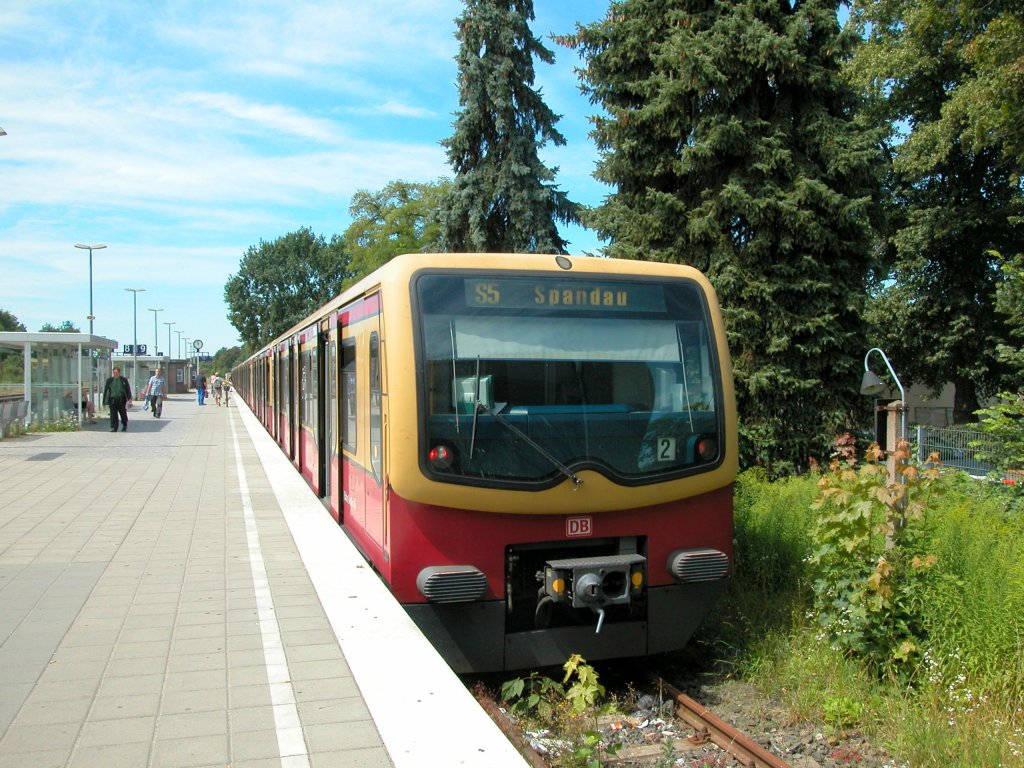 DB S-Bahn Berlin BR 481/482: S5 Strausberg am 24. Juli 2012.