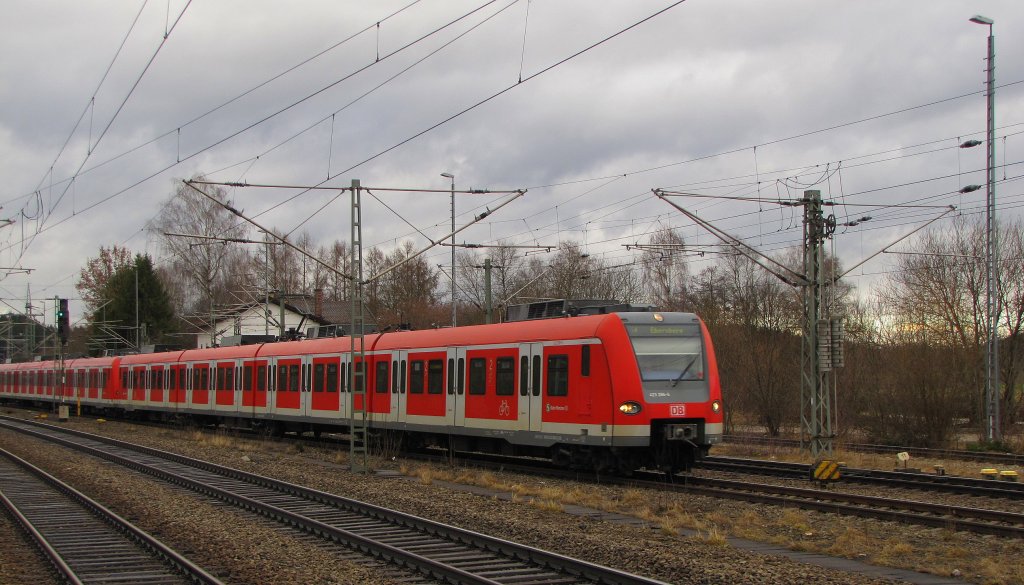 DB S-Bahn Mnchen 423 266-6 als S 6451 (S4) von Buchenau (Oberbay) nach Ebersberg (Oberbay), in Grafing Bahnhof; 15.01.2011