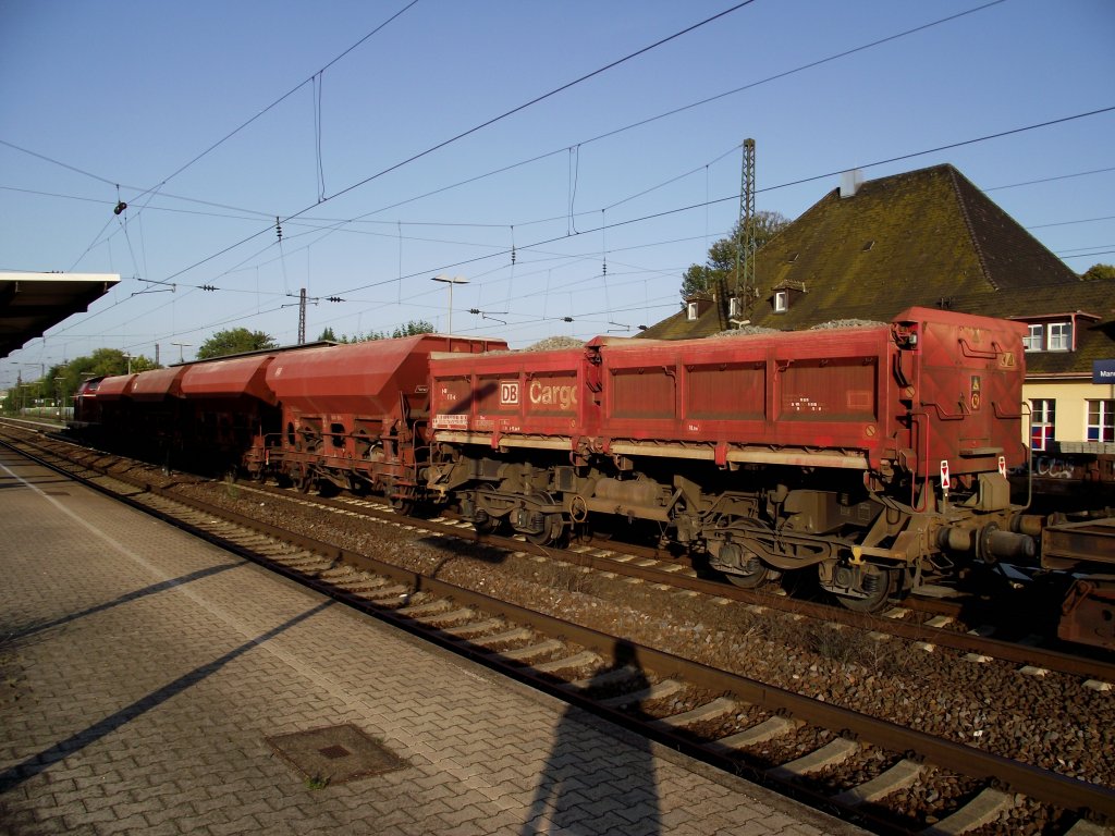 DB Schttgutwagen in Mannheim Friedrichsfeld am 25.09.11