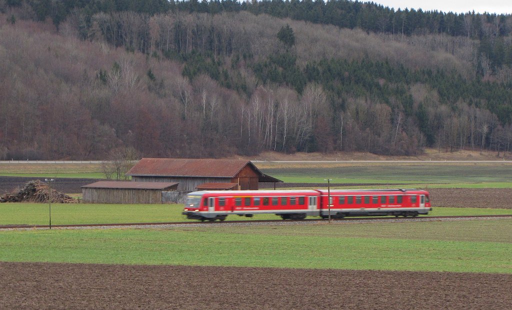 DB Sdostbayernbahn 928 571 (95 80 0928 571-8 D-DB) als RB 27372 von Wasserburg (Inn) nach Mnchen Ost, bei Oberndof; 14.01.2011