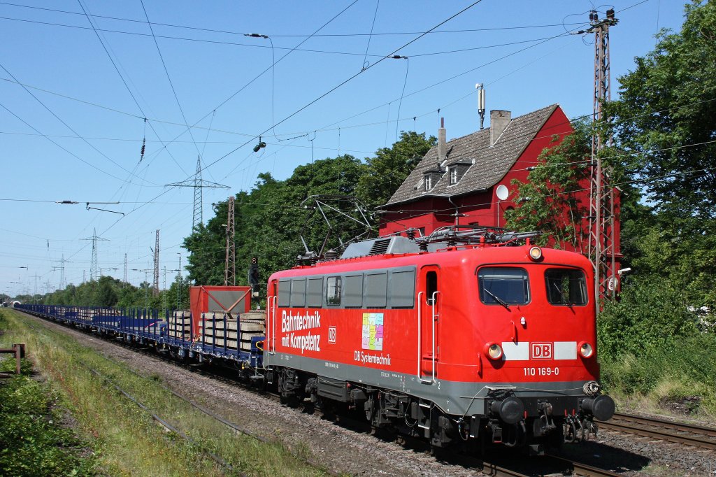 DB Systemtechnik 110 169 am 1.8.12 mit einem Messzug und 185 202 am Zugschluss in Ratingen-Lintorf.