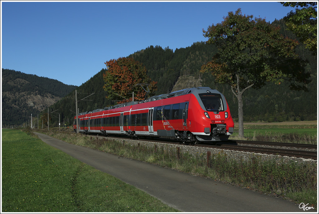 DB Talent II 2442 700 (Spitzname Hamsterbacke) fhrt bei Lauftechnischen Messfahrten als SPROB 97687 von St.Michael nach Knittelfeld. 
St Lorenzen  8.10.2012