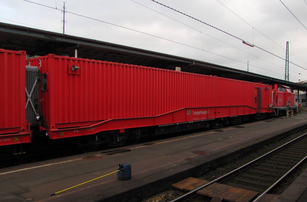 DB Transportwagen II 60 80 99-11 219-5 Transportwagen 380, am 04.04.2012 im Tunnelhilfszug in Kassel Hbf.
