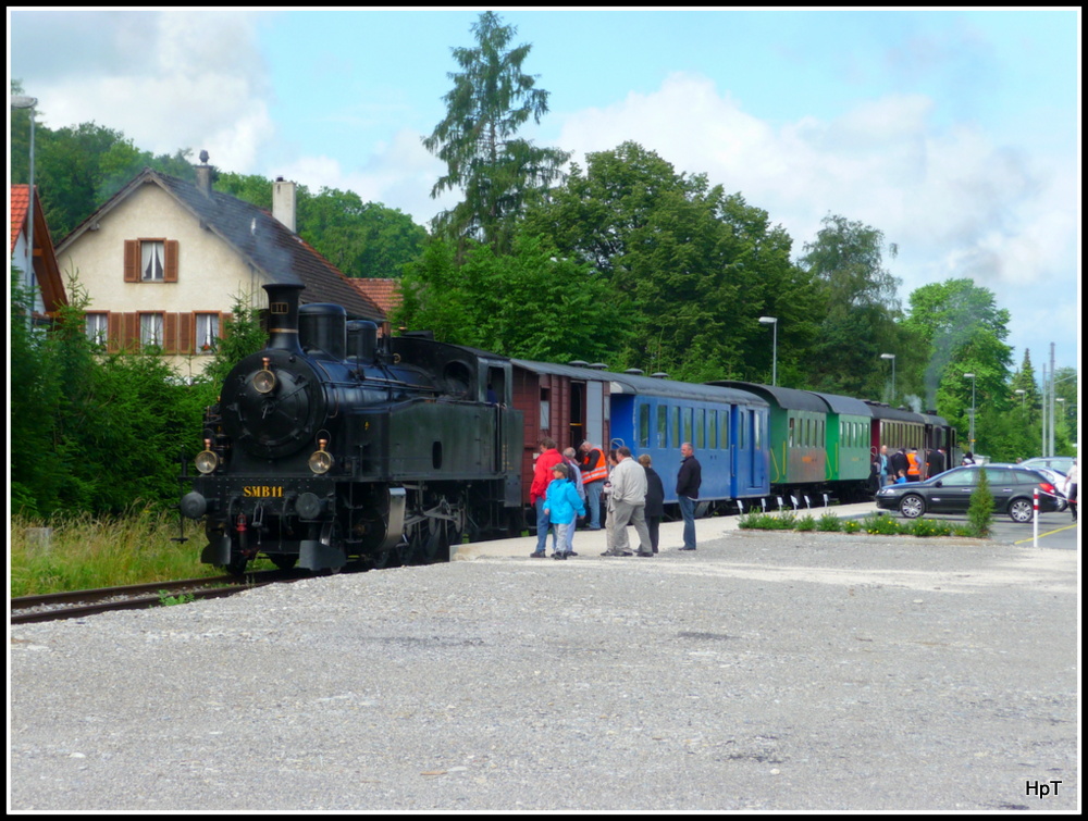 DBB - Dampfzug mit der Eb 3/5  11 in Bren an der Aare am 10.06.2012