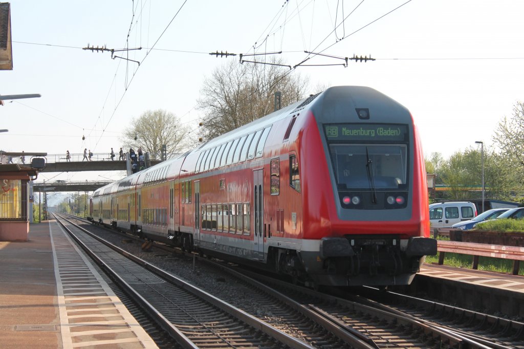DBpbzfa 765 auf der KBS 703. D-DB 50 80 86-35 068-5 ohne DB Keks als RB nach Neuenburg (Baden) am 24.04.2013 in Orschweier. Zuglok war 146 232-4.
