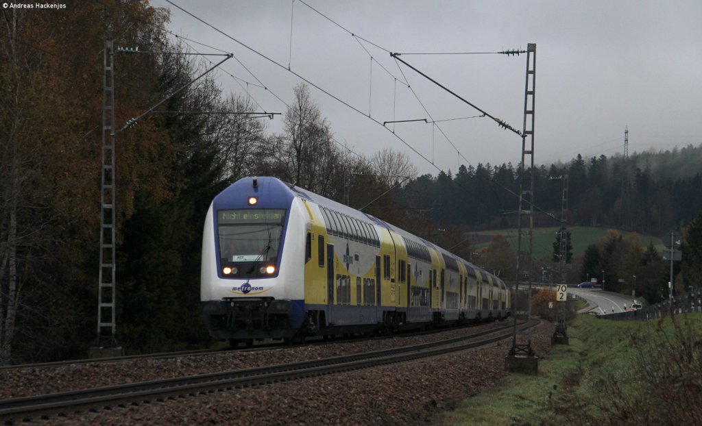 DbZ 92861 (Villingen(Schwarzw)-Karlsruhe Hbf) mit Schublok 146 541-8 bei St.Georgen 12.11.12