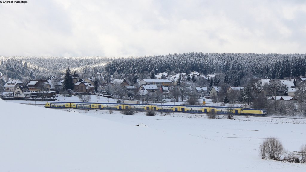 DbZ-D 92525 (Konstanz-Karlsruhe Hbf) mit Schublok 146 541-8 bei Peterzell 30.11.12