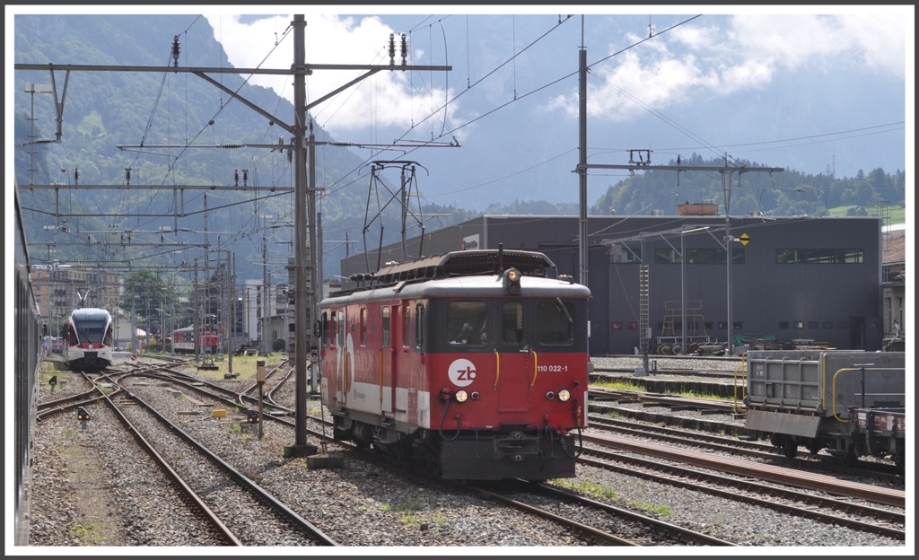 De 110 022-1 in Meiringen. (03.08.2012)