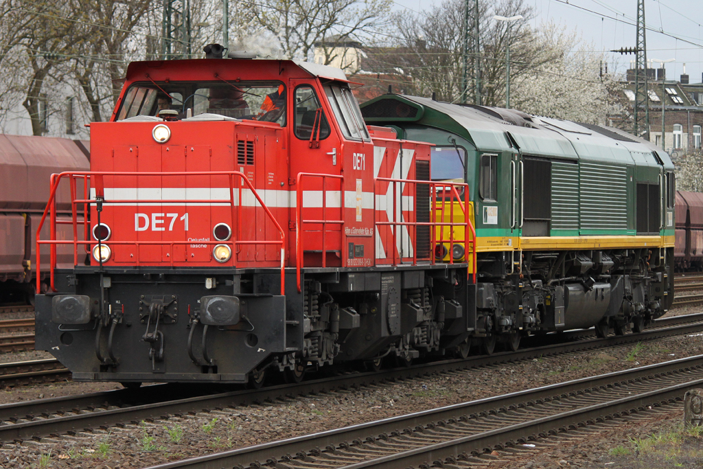 DE 71 mit Class 66 am 7.4.12 in Kln-West.