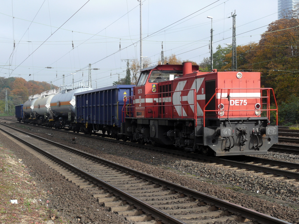 DE 75 mit  mini  GZ; Hfen und Gterverkehr Kln AG. 31.10.2011.



