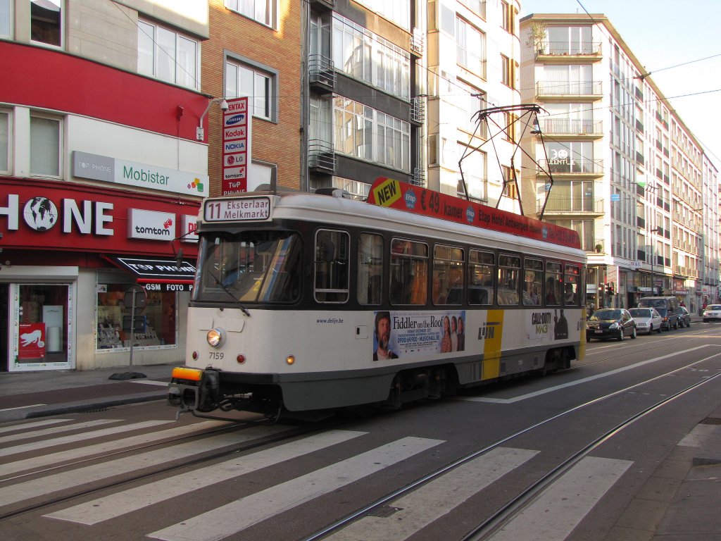DE LIJN 7159 als Linie 11 (Eksterlaar - Melkmarkt), in der Carnostraat in Antwerpen; 22.11.2011