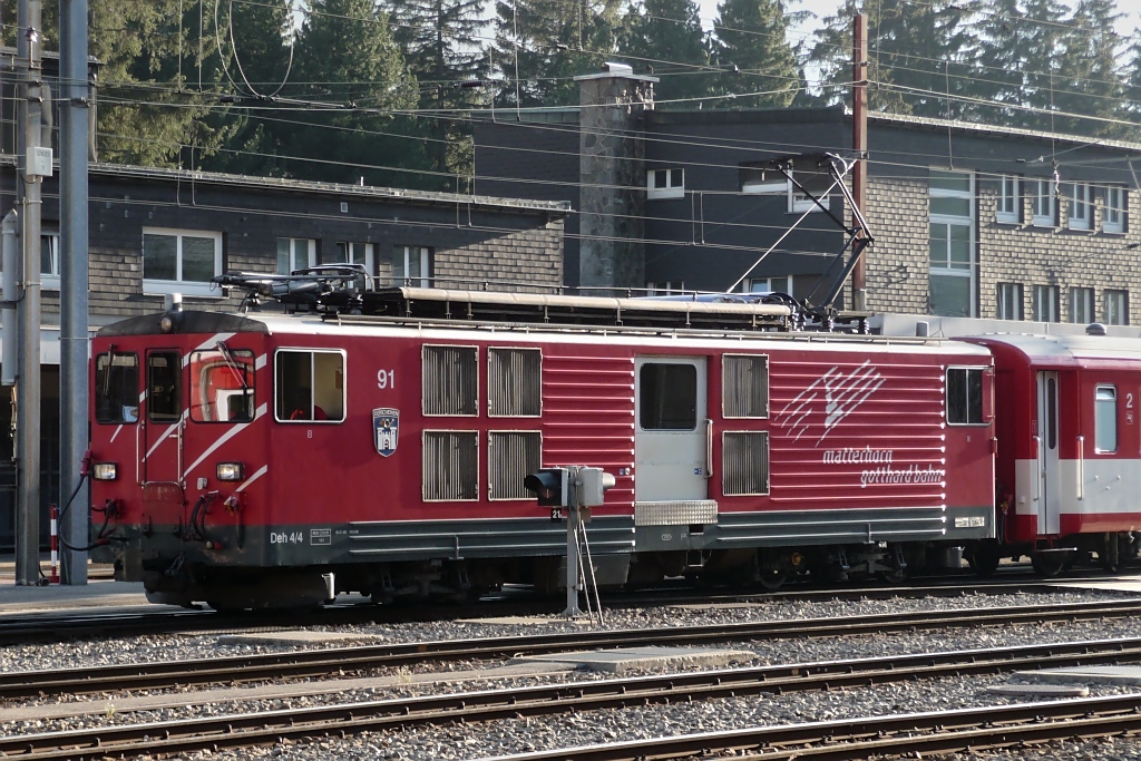 Deh 4/4 91  Gschenen  in Andermatt, und fhrt auch gleich nach Gschenen, 2.10.11