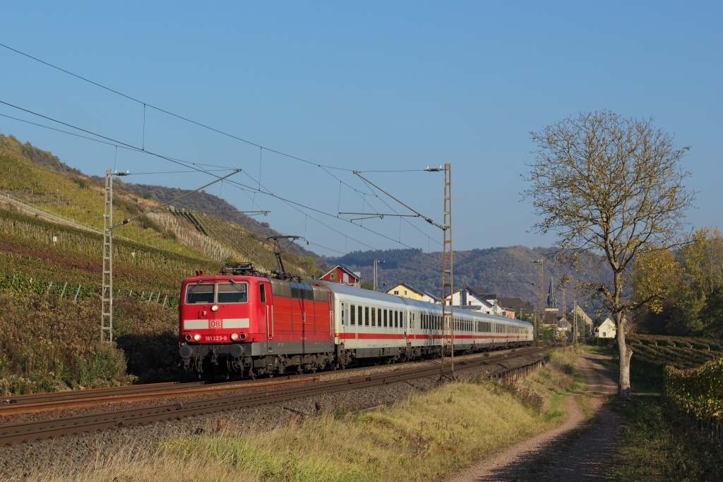 Den IC 134 wird es auch 2012 geben, 2 Monate vor dem Fahrplanwechsel Ende 2011 rollt ein solcher unweit von Pommern nach Luxemburg
