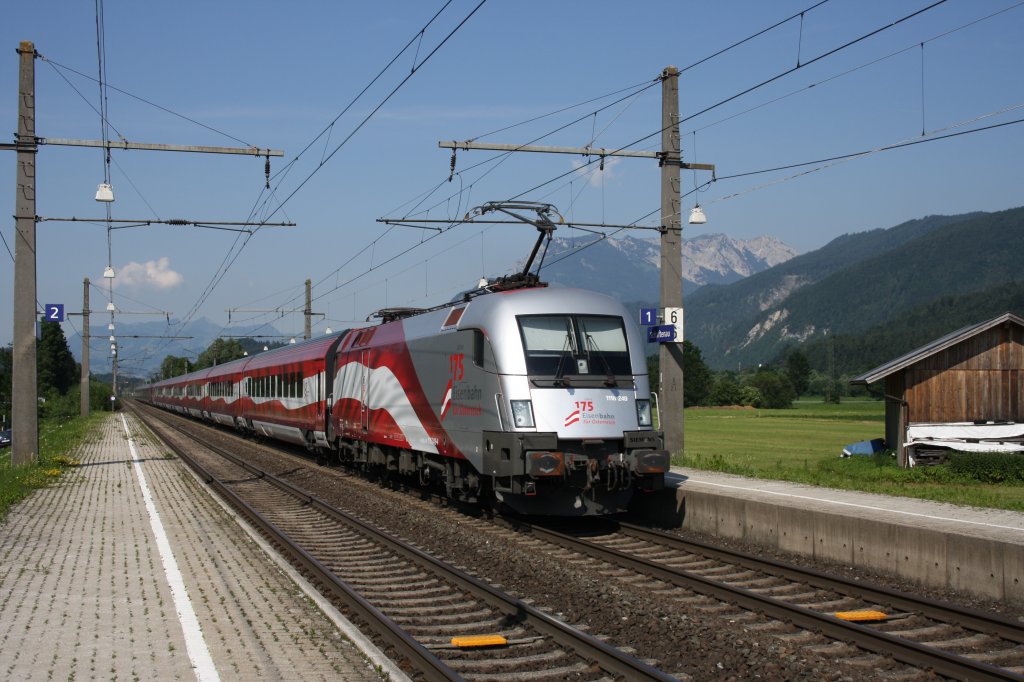 Den  Jubilums Railjet  der BB erwischte ich am 19.06.2012 hier bei Schaftenau kurz vor Kufstein.