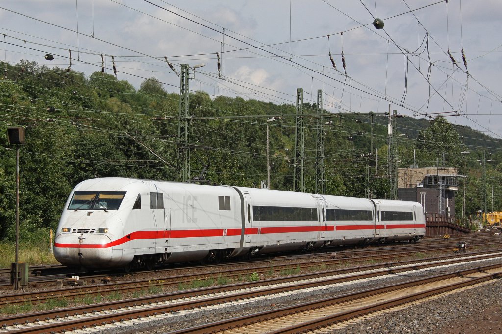 Der 402 009+802 906+805 313+808 009 war am 23.8.12 auf Messfahrten zwischen Brackwede und Hamm unterwegs.Hier bei der Abfahrt in Brackwede.