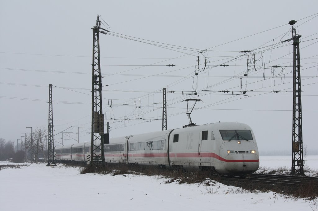 Der 402 029-3 fuhr am 31.12.2010 durch Sechtem nach Bonn.