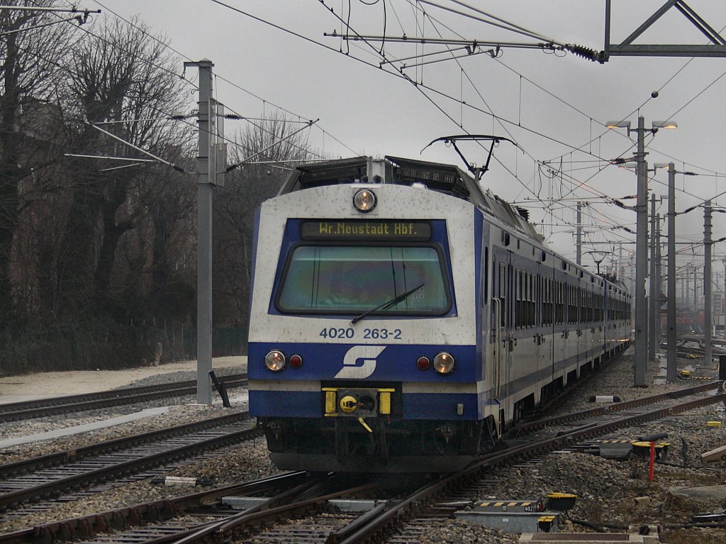 Der 4020 263 am 05.01.2010 bei der Einfahrt in Wien Meidling. 