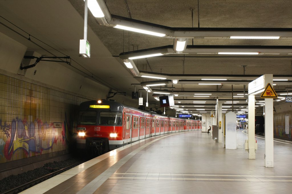 Der 420 884-9 am 09.07.2012 in Frankfurt M�hlberg.