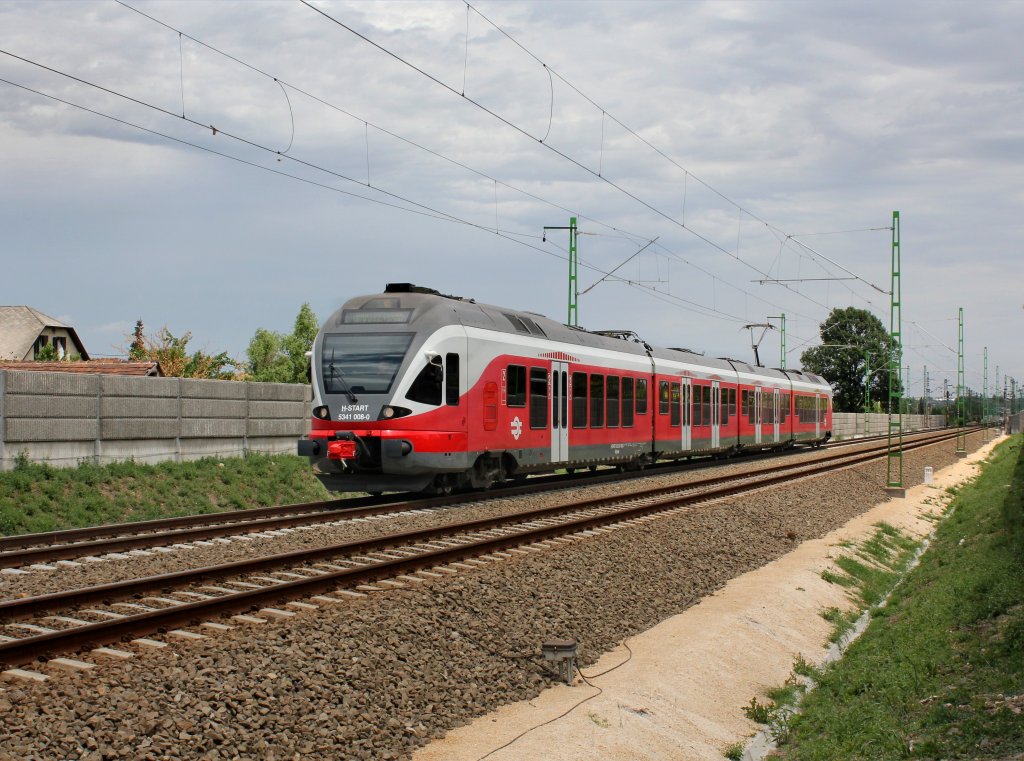 Der 5341 008 als Nahverkehrszug am 09.06.2012 unterwegs bei Trnok.