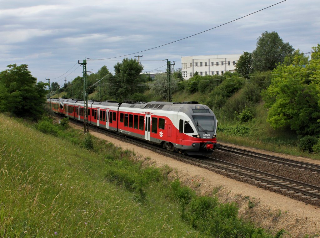 Der 5341 024 nach Budapest am 09.06.2012 unterwegs bei Biatorbgy.