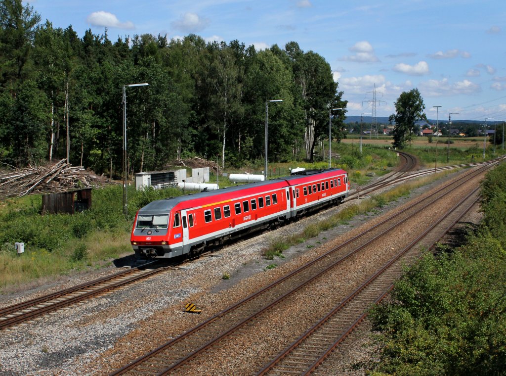 Der 610 019 als RE am 12.08.2012 bei der Durchfahrt in Irrenlohe.