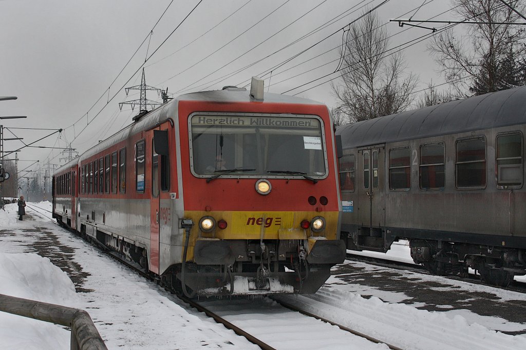 Der 628 071 der NEG am 13.02.2010 als BLB Ersatzzug bei der Ausfahrt in Piding. 