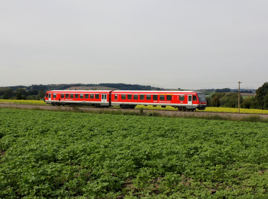 Der 628 569 als RB nach Passau am 21.09.2012 unterwegs bei Schalkham.