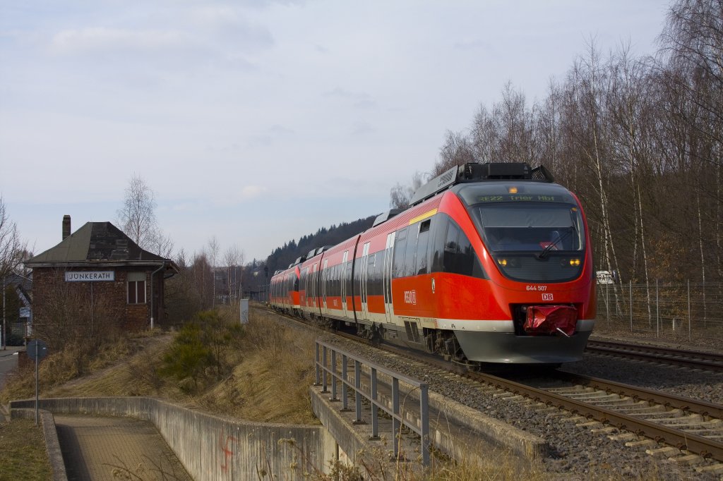 Der 644 007 am 01.04.2013 in J�nkerath.