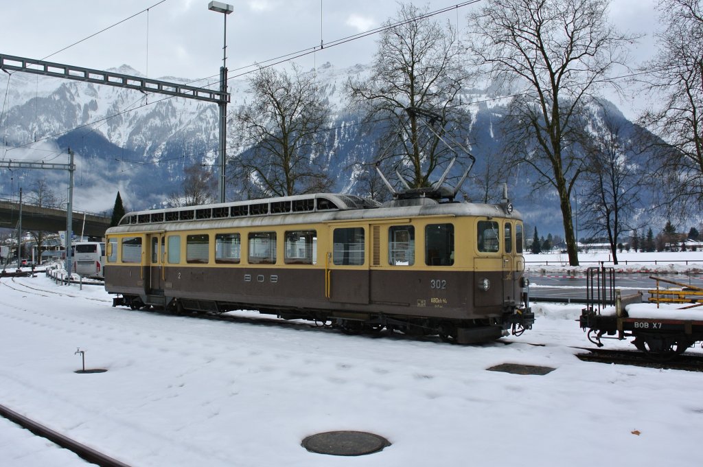 Der ABDeh 4/4 302, welcher nicht mehr im Linieneinsatz eingesetzt wird, abgestellt in Interlaken Ost, 17.12.2012.