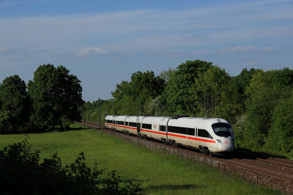 Der als ICE 1697 aus Berlin nach Passau gefahrene DB 415 006-6  Kassel  fhrt am Vatertag, den 17.05.12 LZ aus Passau in Richtung Mnchen. Dieser Zug verkehrt normalerweise nur Samstag, wo er dann in Passau fr den ICE 1696 am Sonntag bleibt.
Da am nchsten Tag (Freitag) jedoch keine Rckleistung bestand, wurde er nach Mnchen berfhrt.