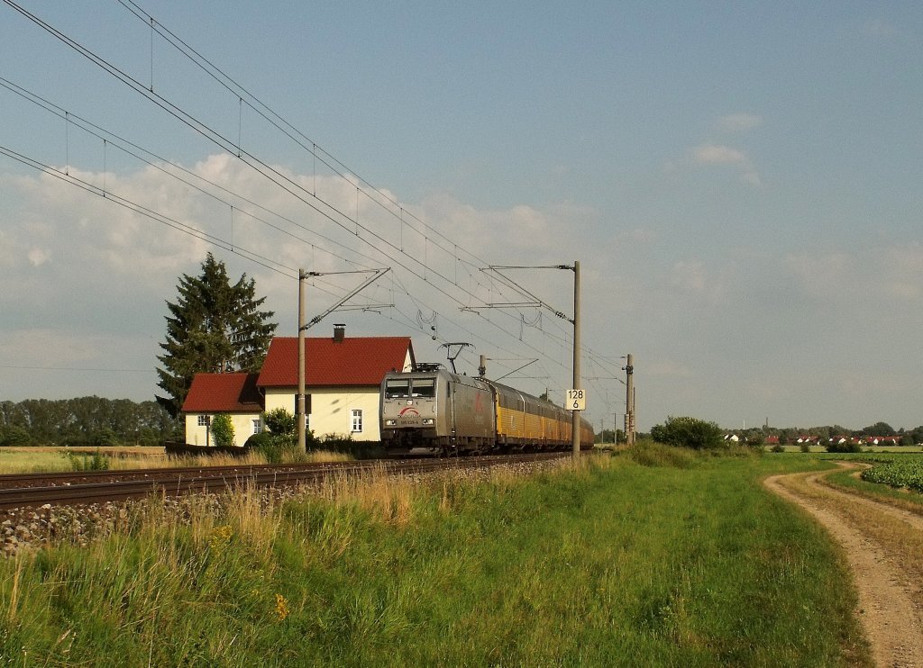 Der ARS Altmann Zug wurde am 05.07.2010 mit 185 von TXL bespannt. (Kfering)