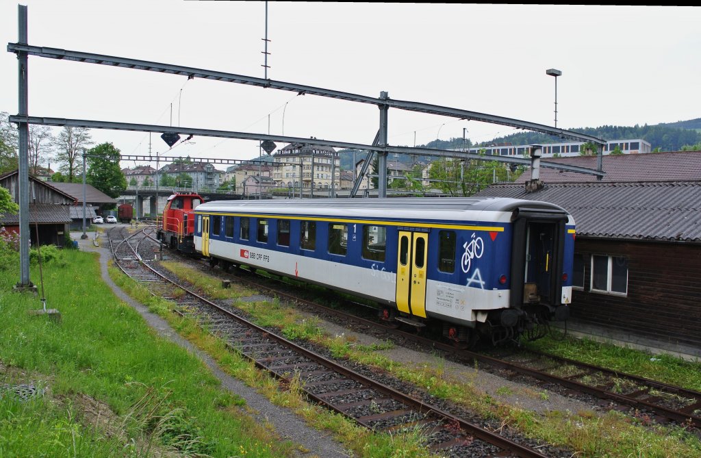 Der ausrangierte A EWI NPZ, 50 85 18-35 005-5, steht abgestellt in der Nhe des Bahnhofes St. Gallen St. Fiden, 25.05.2013.