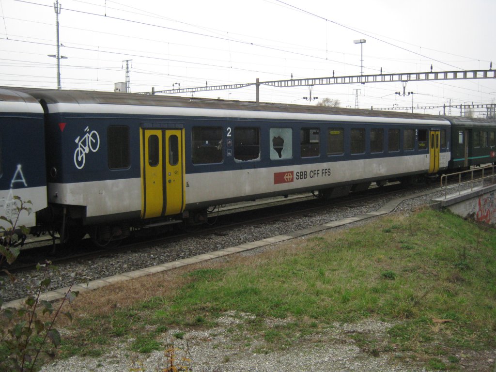 Der ausrangierte B EWI NPZ 50 85 20-35 089-5 in Stein-Sckingen, 06.11.2011.