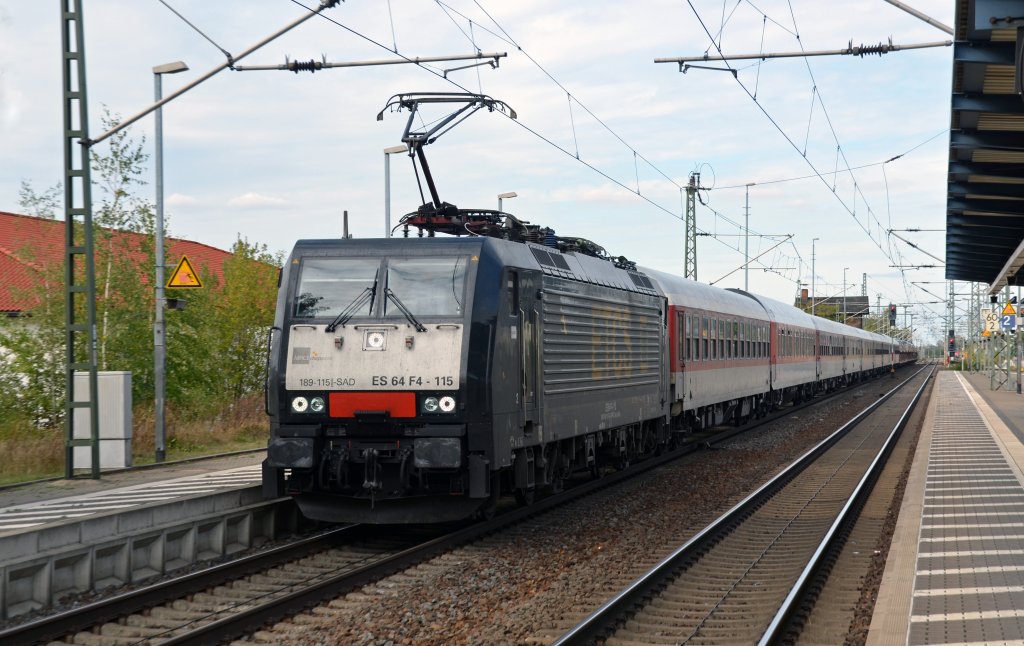 Der AZ 1360 war am 23.09.12 mit 189 115 bespannt als er von Berlin kommend durch Delitzsch u. Bf weiter Richtung Leipzig fuhr.