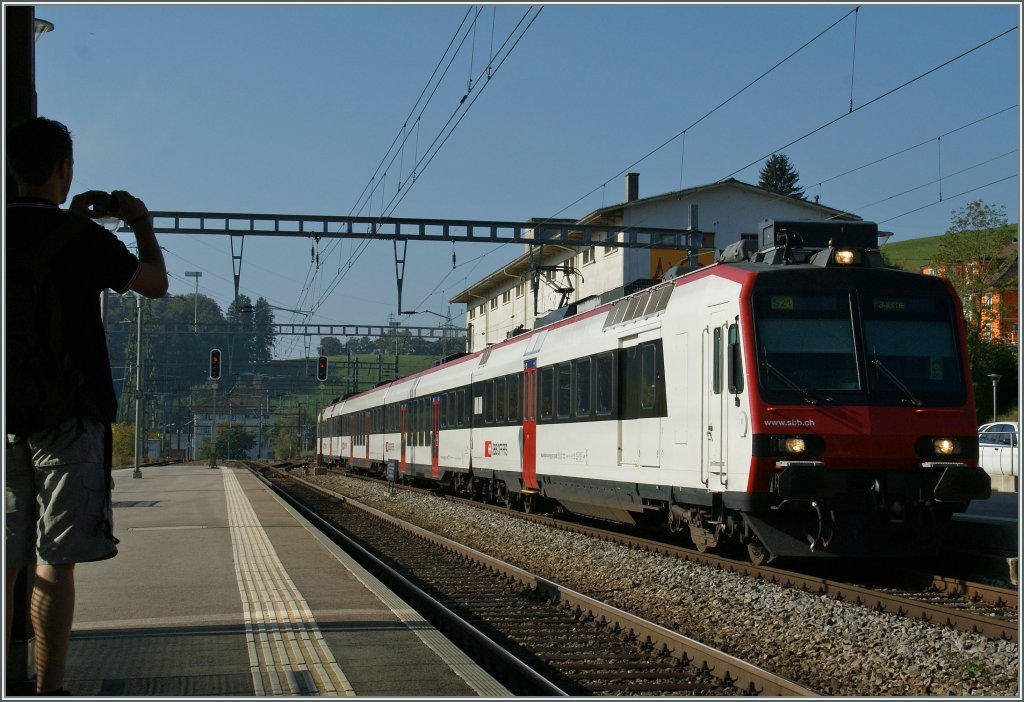 Der Bahn-Fotograf und sein Sujet.
3. Okt 2011