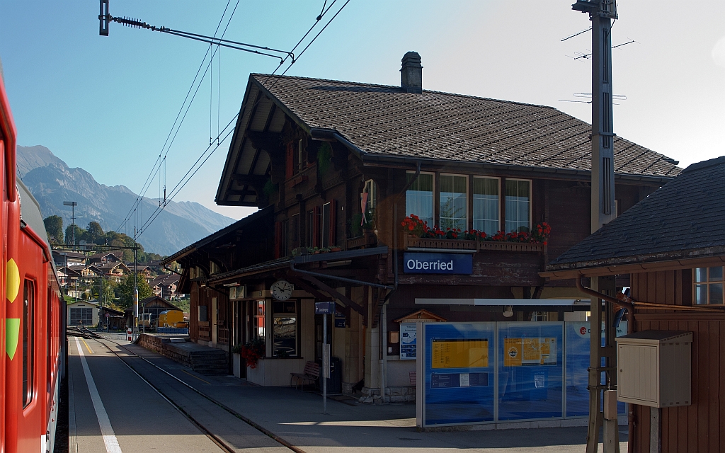 Der Bahnhof Oberried (CH) am Brienzersee am 02.10.2011