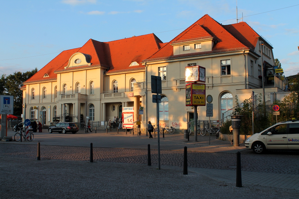 Der Bahnhof Oranienburg am Abend des 03.09.2012.