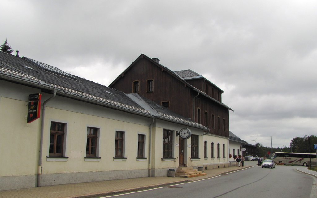 Der Bahnhofsvorplatz in Oberwiesenthal; 13.09.2011