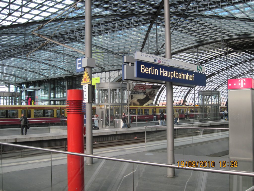 Der Berliner Hauptbahnhof 