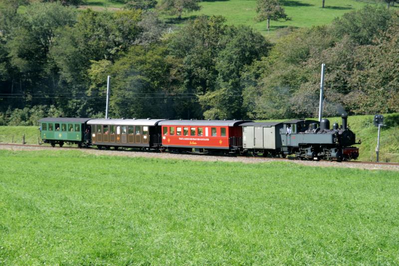 Der Dapfzug der La Traction kurz vor Glovelier; 19.09.2010