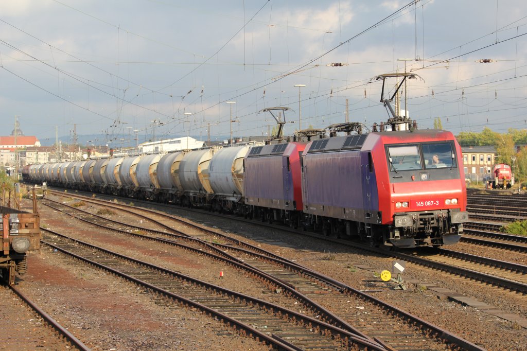 Der Deuner am 04/10/12 dummer weise aus der Gegenrichtung aus Richtung Altenbeken obwohl erwartet aus Richtung Soest. Hier im Gbf Paderborn.