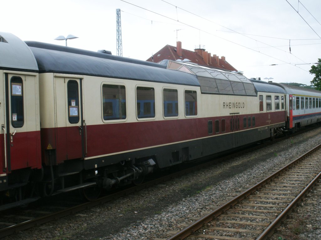 Der Domcar ADmh 56 80 81-90 004-1 im TEE Rheingold 75913 nach Koblenz,am 30.Juni 2013,in Binz.