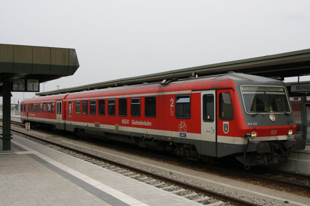 Der ehemals auf der Gubodenbahn eingesetzte 628 422-8 leistet nun in Mhldorf seine Dienste. Am 05.04.12 fuhr ich mit ihm von Mhldorf nach Tling und konnte ihn vor der Abfahrt fotografieren.