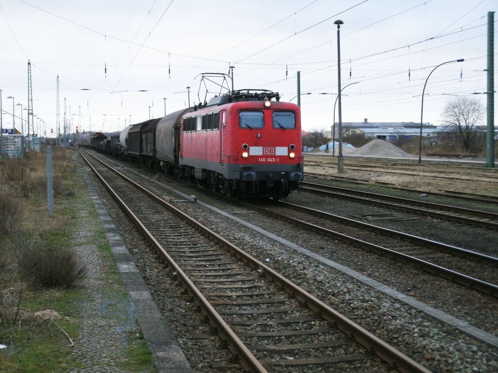 Der Einsatzplan f�r 140 043 bescherte,am 09.Februar 2011,eine Gz-Leistung bis nach Mukran.Am Vormittag kam Sie auch durch Bergen/R�gen gefahren.