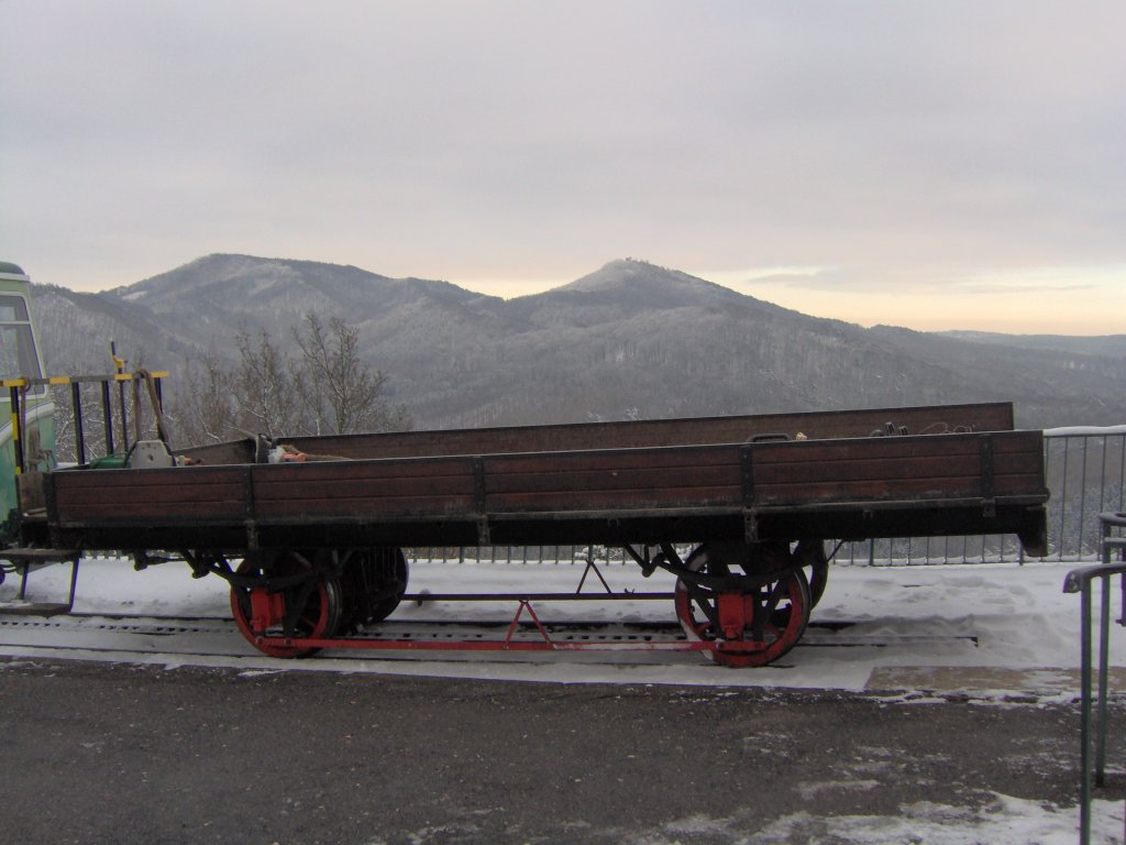 Der einzige Gterwagen der Drachenfelsbahn.
Er steht hier auf der Bergstation.