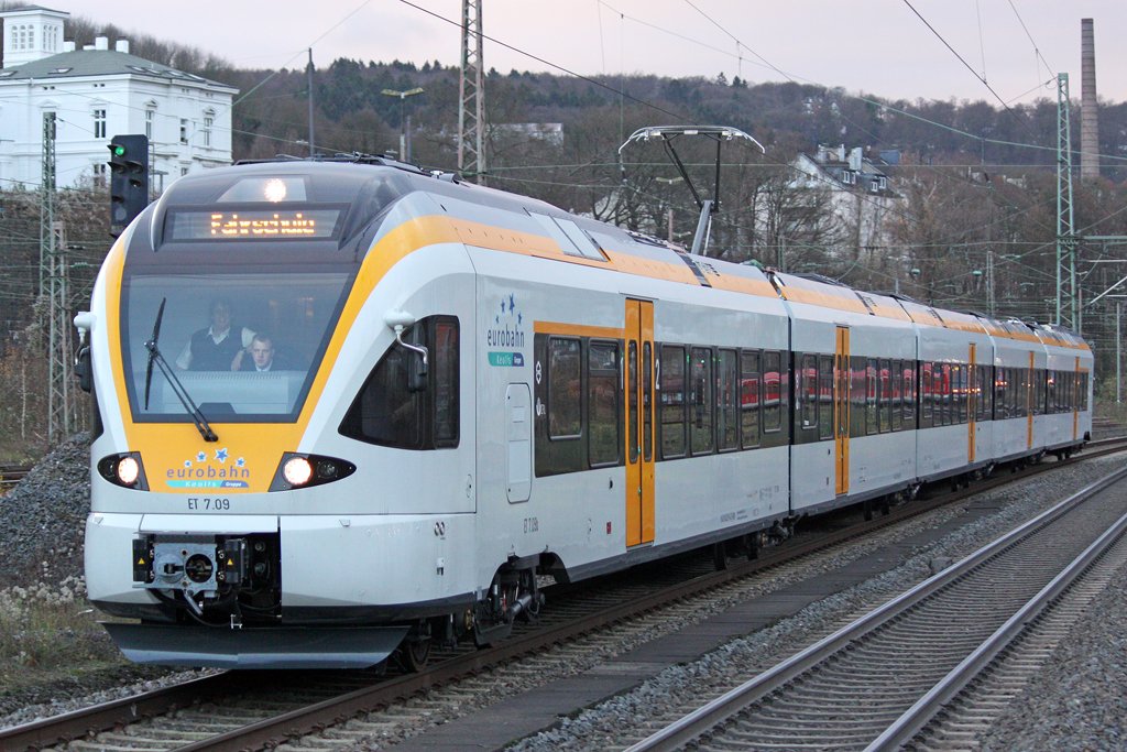 Der ET 7.09 der Eurobahn auf Testfahrt in Wuppertal-Steinbeck , am 26,11,09
